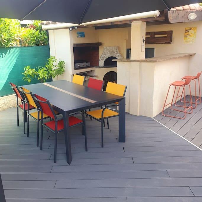 Joli Haut De Villa 3 Chambres Climatise Avec Jacuzzi Marignane Exterior foto